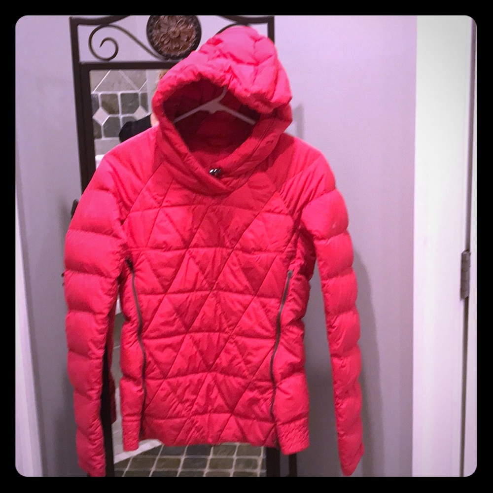 Lululemon Jacket with zip up sides, pink.